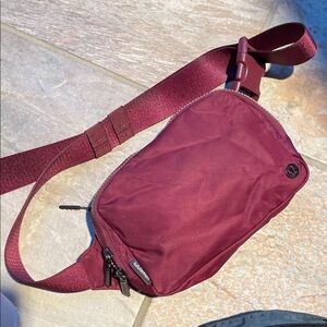 lululemon Everywhere Belt Bag 2L